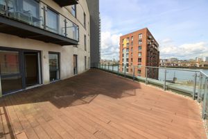 Roof Terrace- click for photo gallery